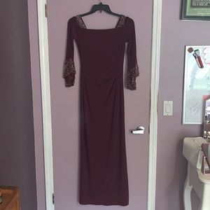 Elegant Wine-Colored Soirée Gown